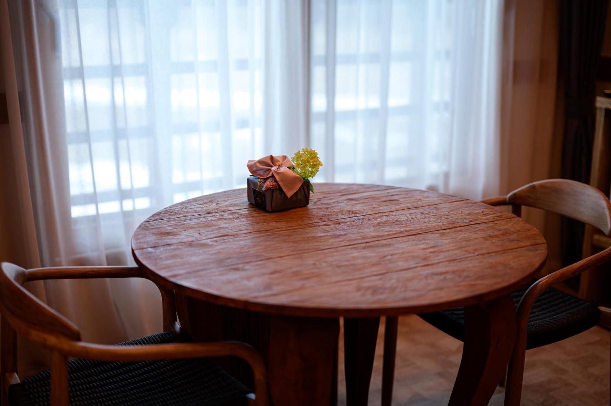 รอยัลรูม ออฟ คิง Hotel จอนจู ภายนอก รูปภาพ